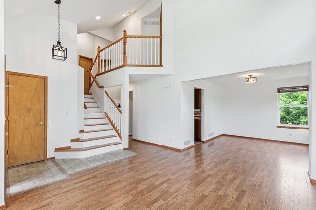 Building Photo - 12765 Utica Cir