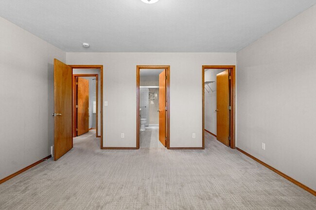 Building Photo - Colbert WA Rancher with Full basement for RENT!