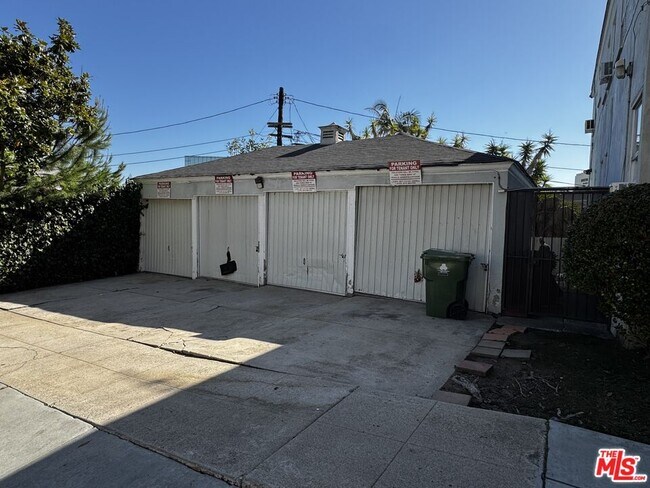 Building Photo - 1246 Edris Dr