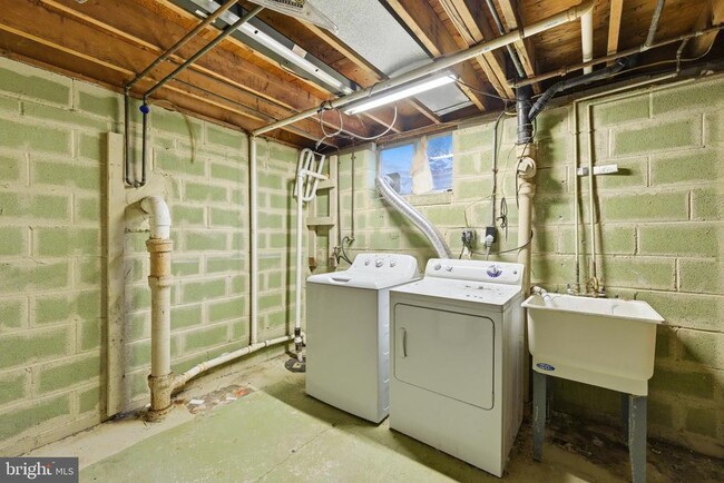 Building Photo - 7609 Bock Rd