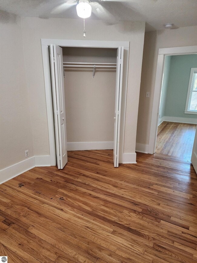 Building Photo - 620 W Ninth St