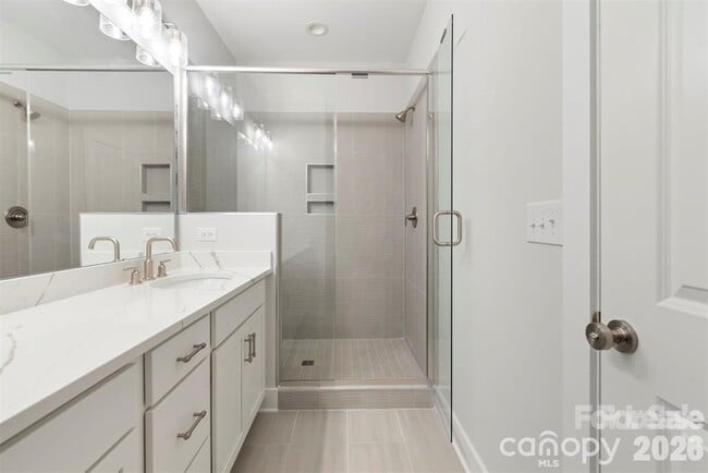 Building Photo - 417 Prine Pl