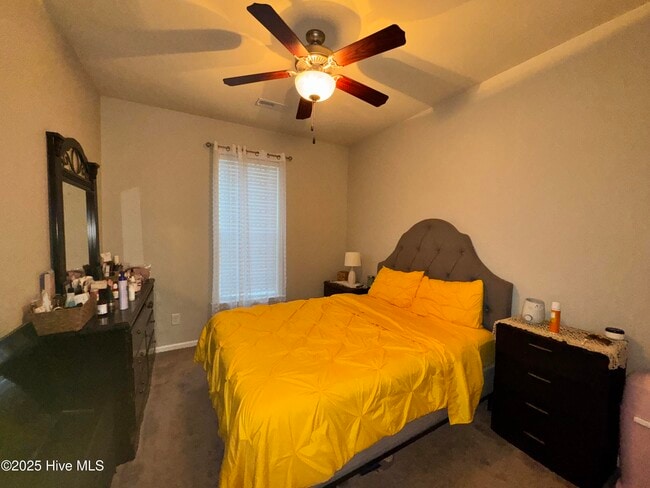 Building Photo - 400 Glenhaven Ln