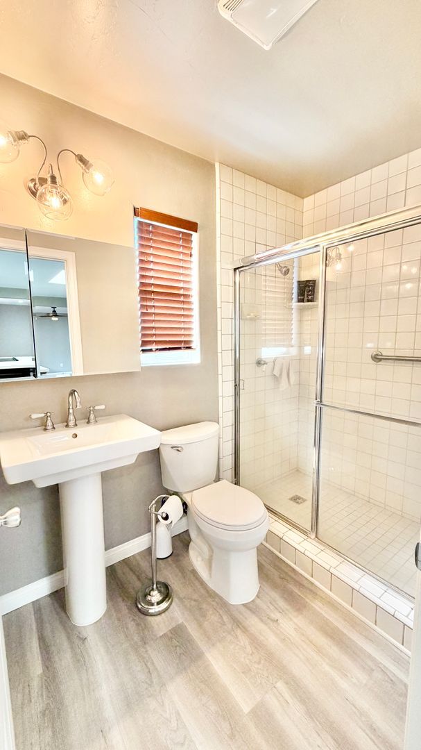 Building Photo - Lovely Country Setting Guest Home Unit on ...