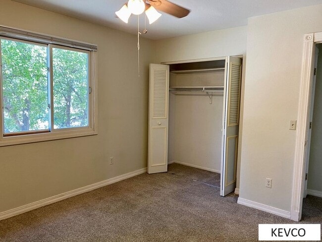 Building Photo - Wonderful Home in Campus West!