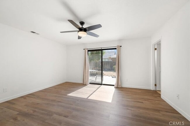 Building Photo - 836 Casals Dr