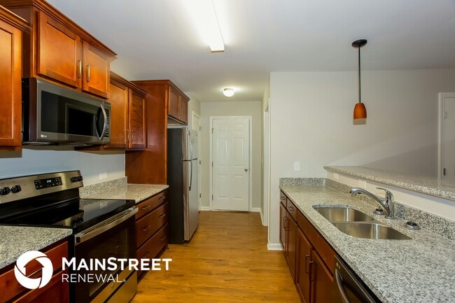 Building Photo - 1047 Manston Pl SW