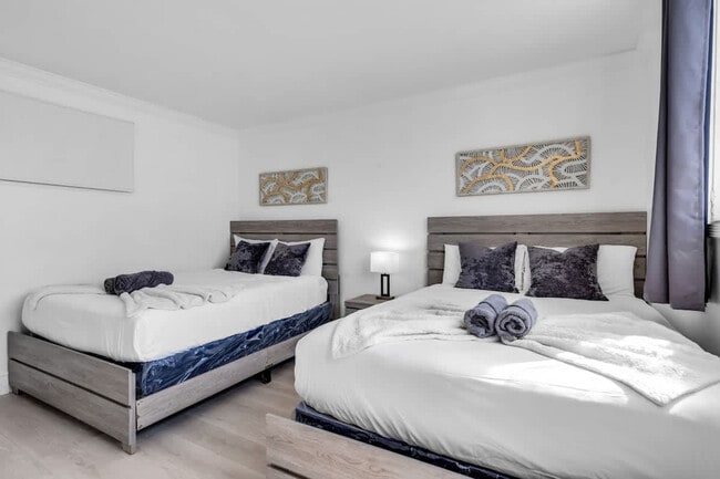 Building Photo - 19370 Collins Ave