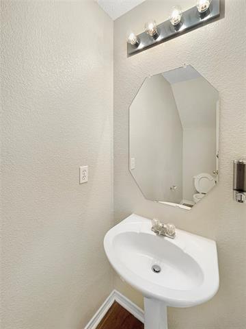 Building Photo - 303 Quail Meadows Ln