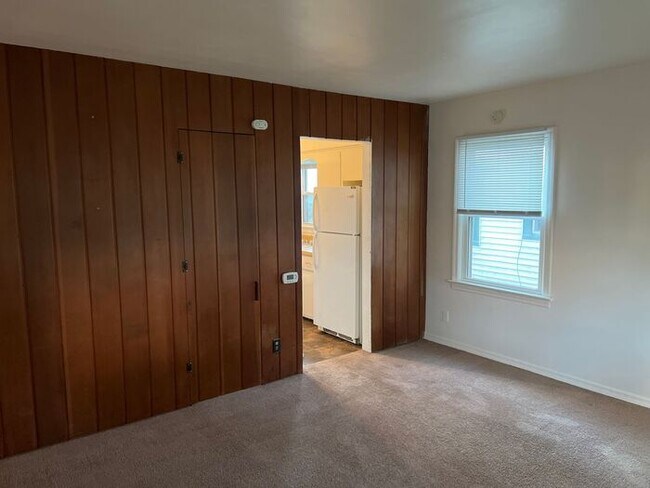 Building Photo - Affordable Two Bedroom Ranch