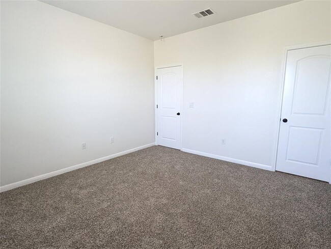 Building Photo - 13400 Briarwick Dr