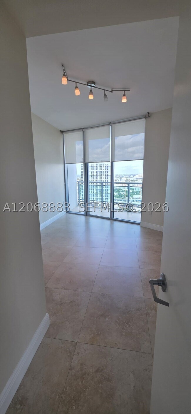 Building Photo - 350 S Miami Ave