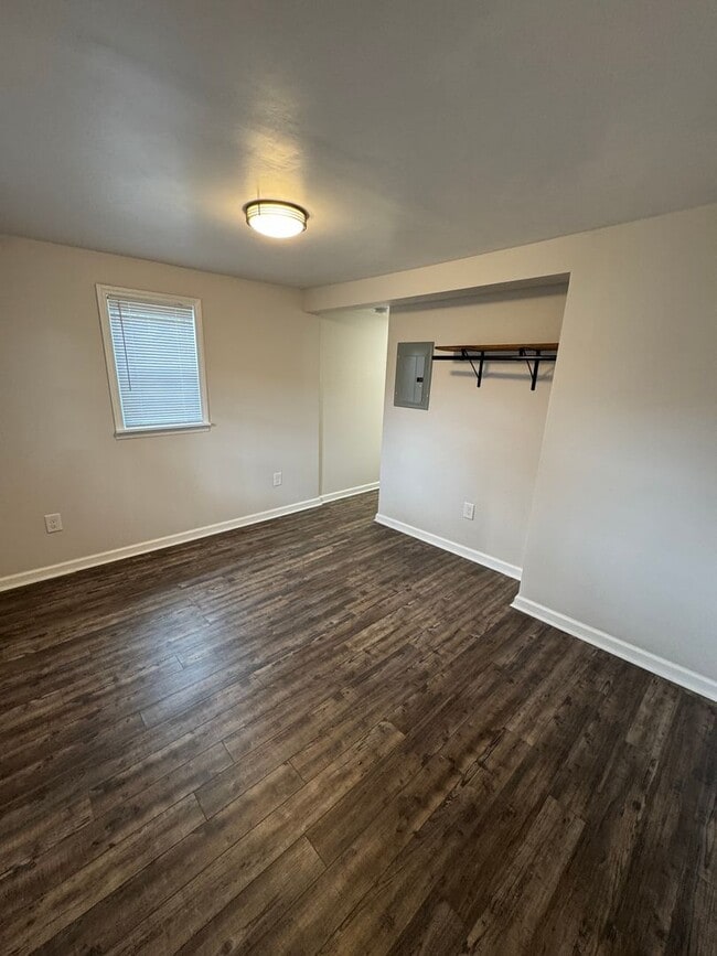 Building Photo - byrds219