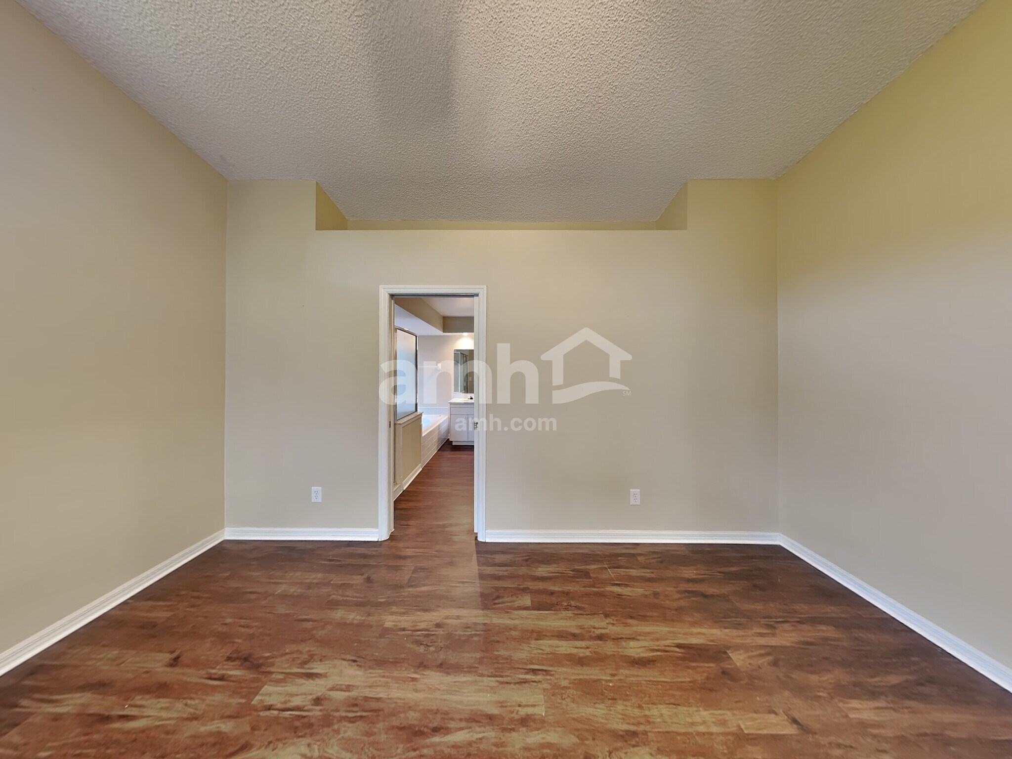 Building Photo - 2826 Sebastian Ln