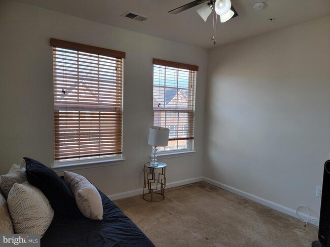 Building Photo - 12347 Echo Hill Pl