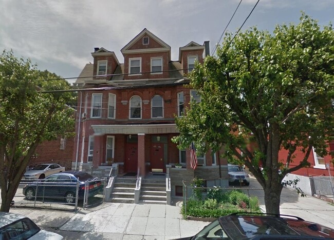 Building Photo - 123 75th St