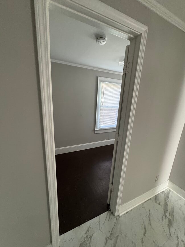 Building Photo - 1508 Lovett St