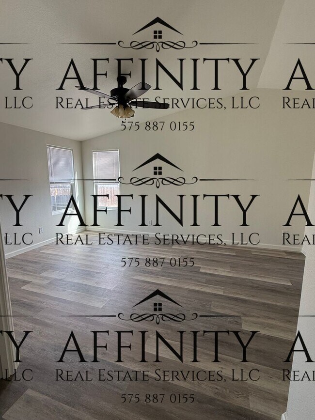 Building Photo - Three bedroom home