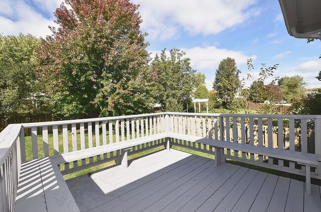 Building Photo - Three Bedroom House in Platte City