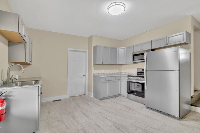 Building Photo - 1712 Linvale