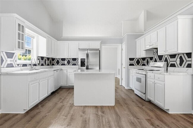 Building Photo - 540 Sterling Hill Dr