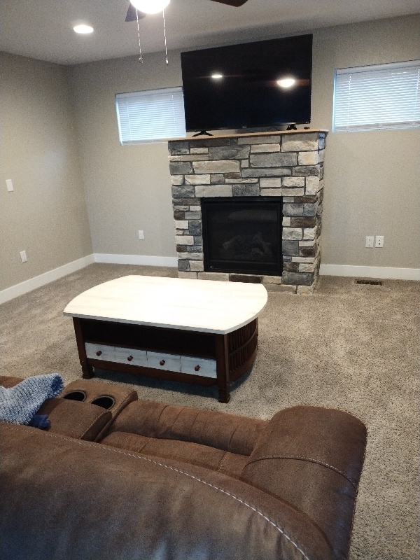 Building Photo - 208 Custer Ave