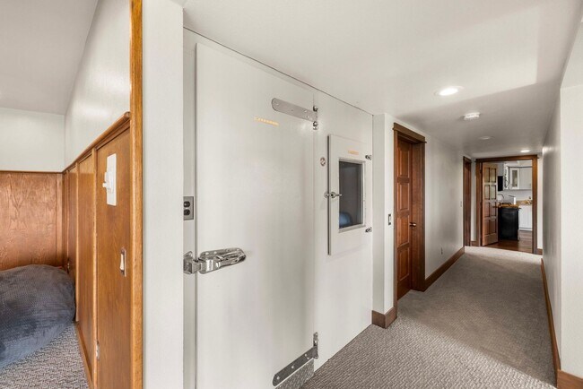 Building Photo - 20479 Comet Ln