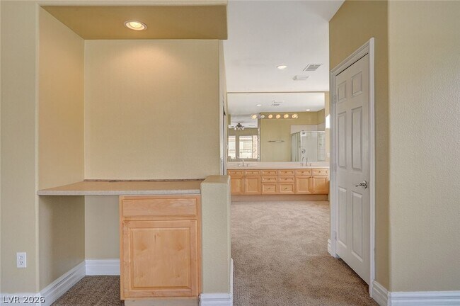 Building Photo - 9462 Castillana Ct
