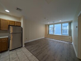 Building Photo - 17 Pearl St