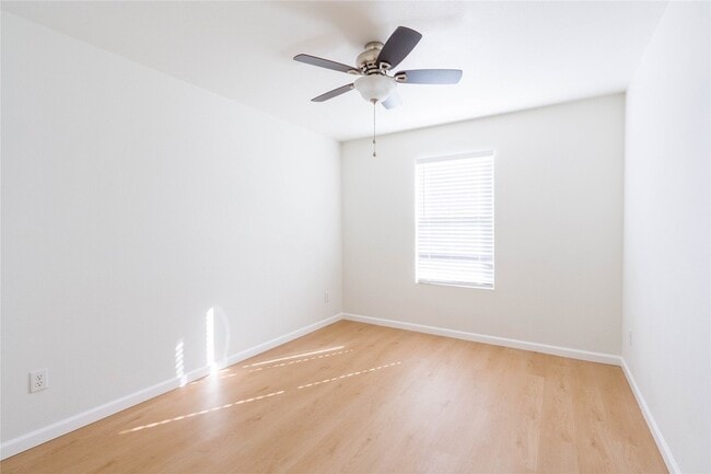 Building Photo - 1179 Landon Ln