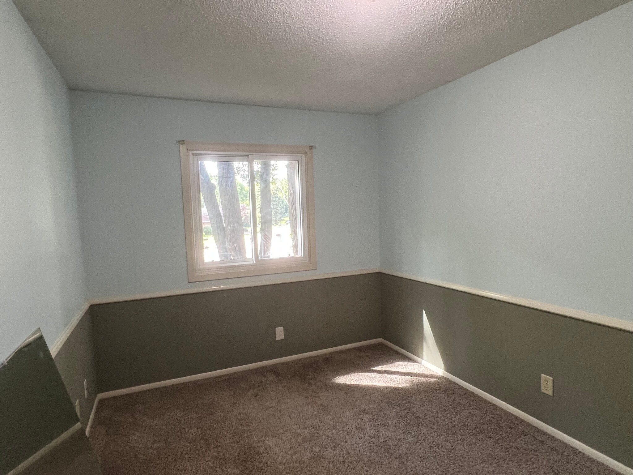 2nd up stairs bedroom - 6811 Balsam Ln N