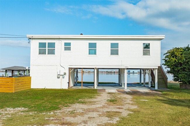 Building Photo - 7204 Avenue N 1/2 Rear