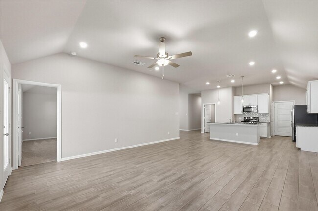 Building Photo - 501 Big Bnd Pkwy