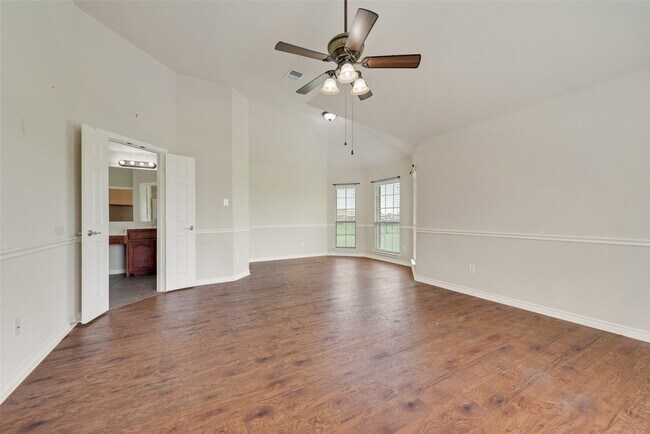 Building Photo - 10044 Dorsett Dr