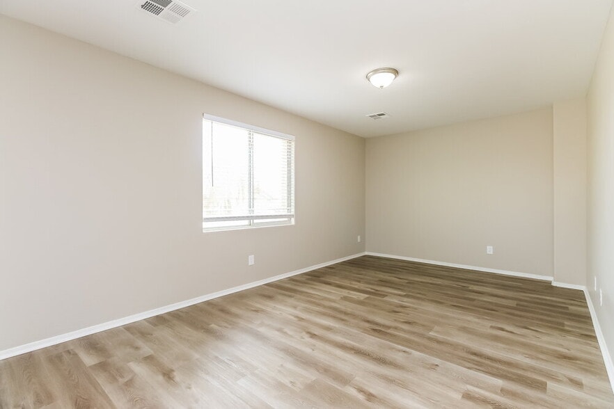 Building Photo - 3369 W Yellow Peak Dr