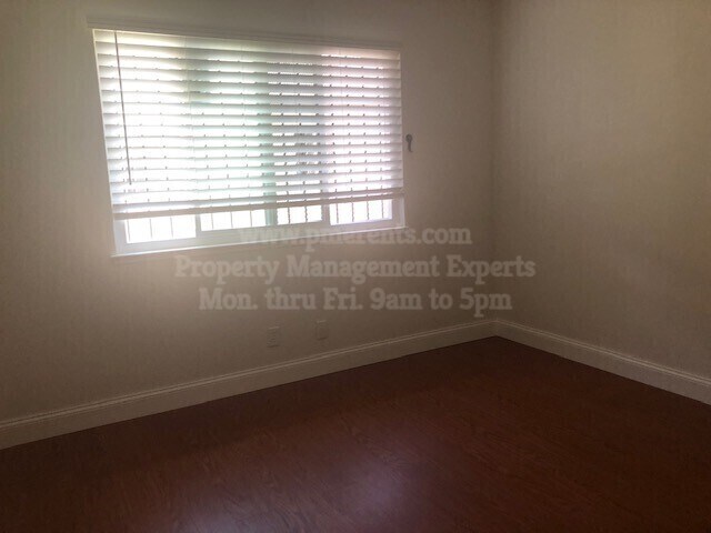 Building Photo - 1235 Pinetree Dr