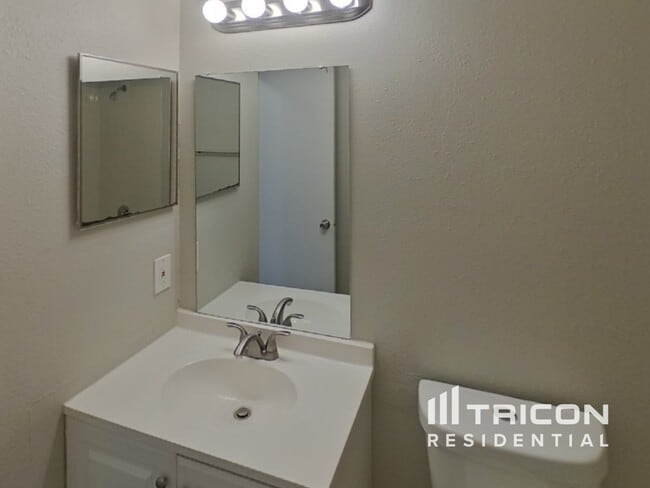 Building Photo - 1507 Crossridge Dr