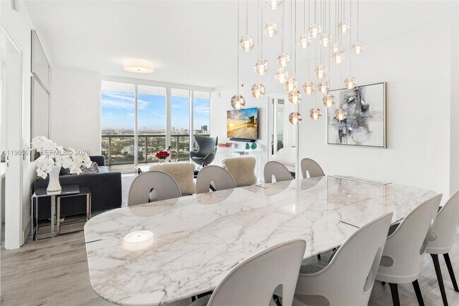 Building Photo - 450 Alton Rd