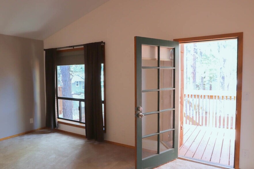 Master bedroom - 4005 Lake Mary Rd