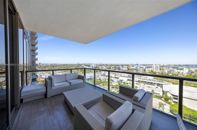 Building Photo - 9705 Collins Ave