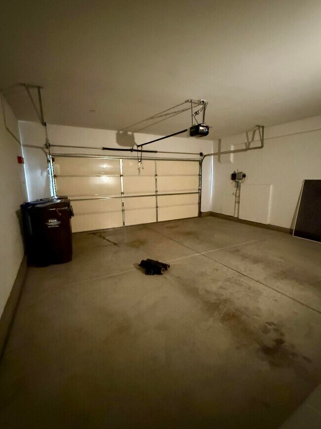 Building Photo - 1122 Oro Ridge