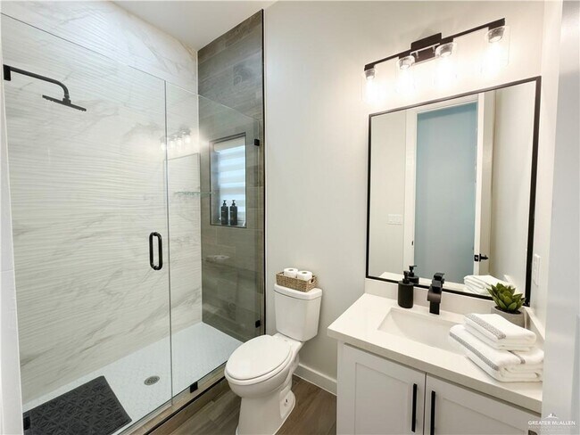 Building Photo - 27 Cooper Ln