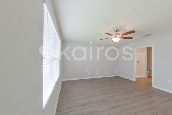 Building Photo - 8584 SW 44th Ct