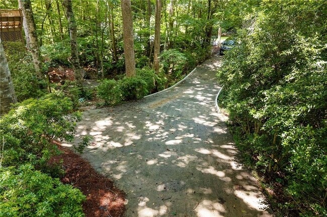 Building Photo - 570 Idlewood Dr NW