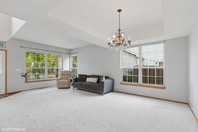 Building Photo - 811 Cambridge Dr