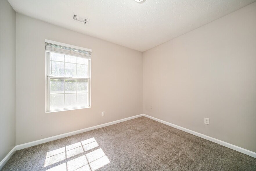 Building Photo - 5200 Tussahaw Crossing