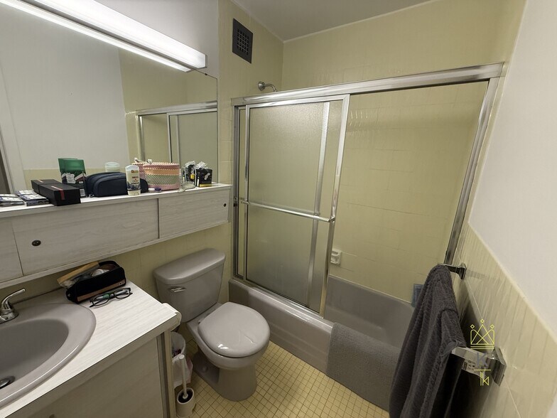 Building Photo - 1455 Commonwealth Ave