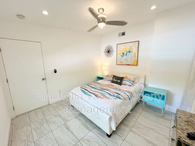 Building Photo - 2719 E Ventura Rd