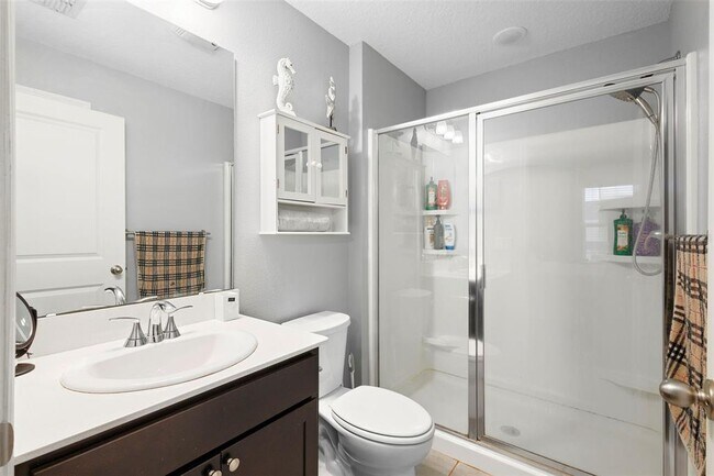 Building Photo - 635 Belgrove St