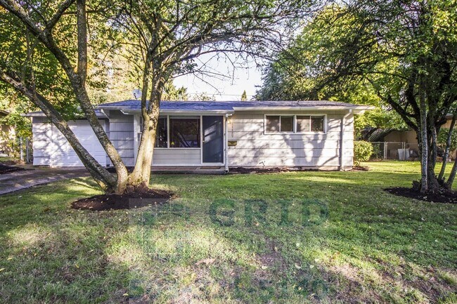 Building Photo - 2 Bedroom Home Available in Southeast Portland